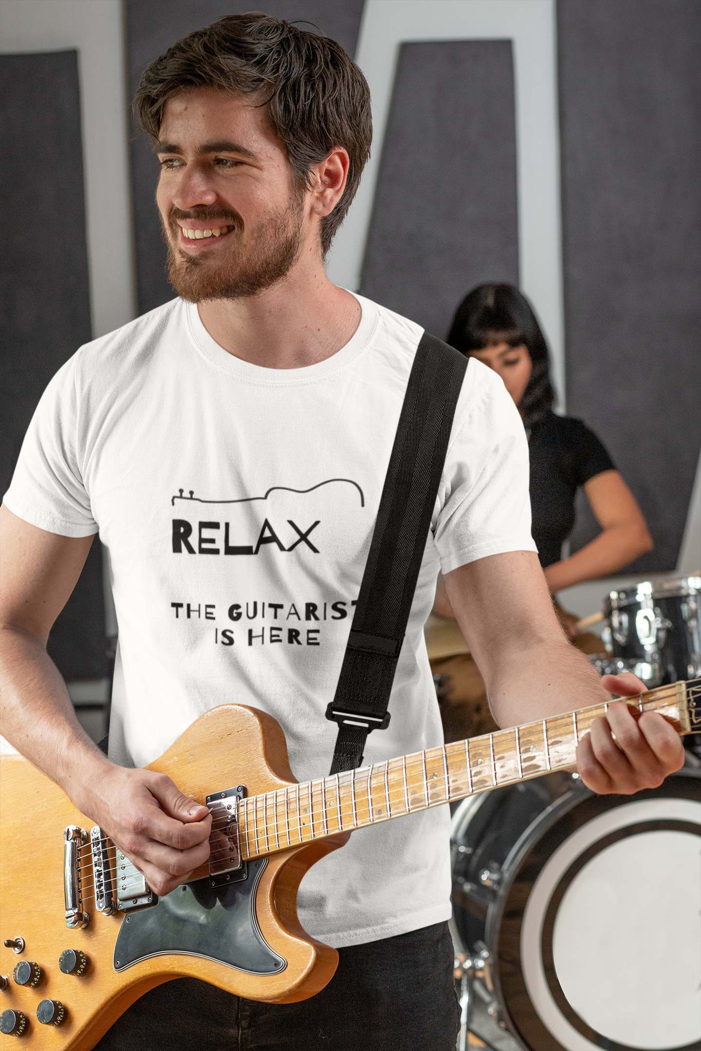 Minimalist Relaxation Design T-Shirt - "Relax and Unwind
